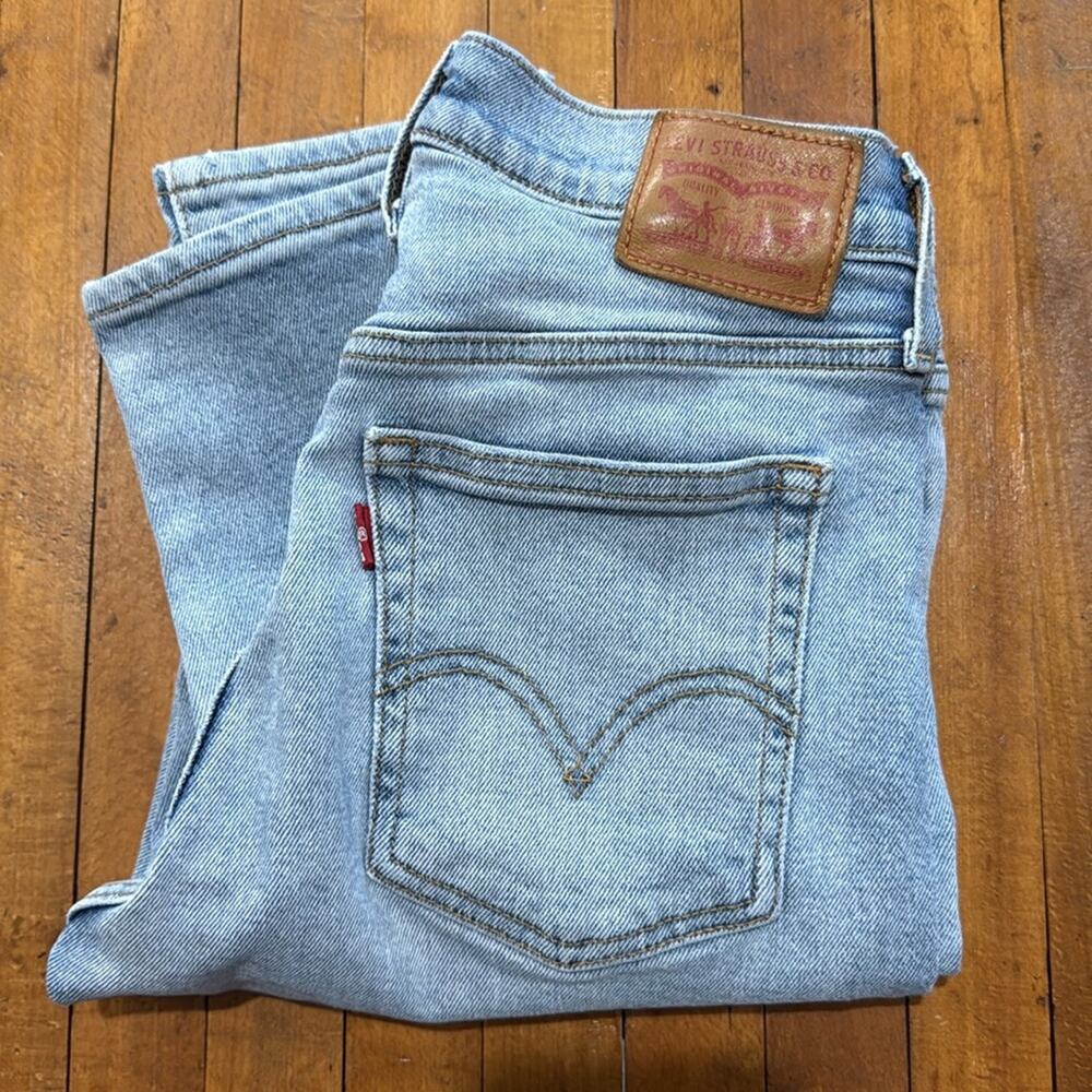 Levis Button Fly Premium Light Wash Jeans 26x27" Size 25